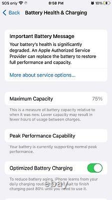 Apple iPhone 8 Plus Or 64 Go DÉVERROUILLÉ - Fissuré à l'arrière - Batterie à 75%. Fonctionne parfaitement